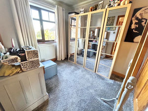 Bedroom- click for photo gallery